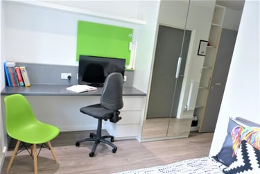 3 bed flat, 119 Mayflower Street, City Centre, Plymouth, PL11SD - Image 5